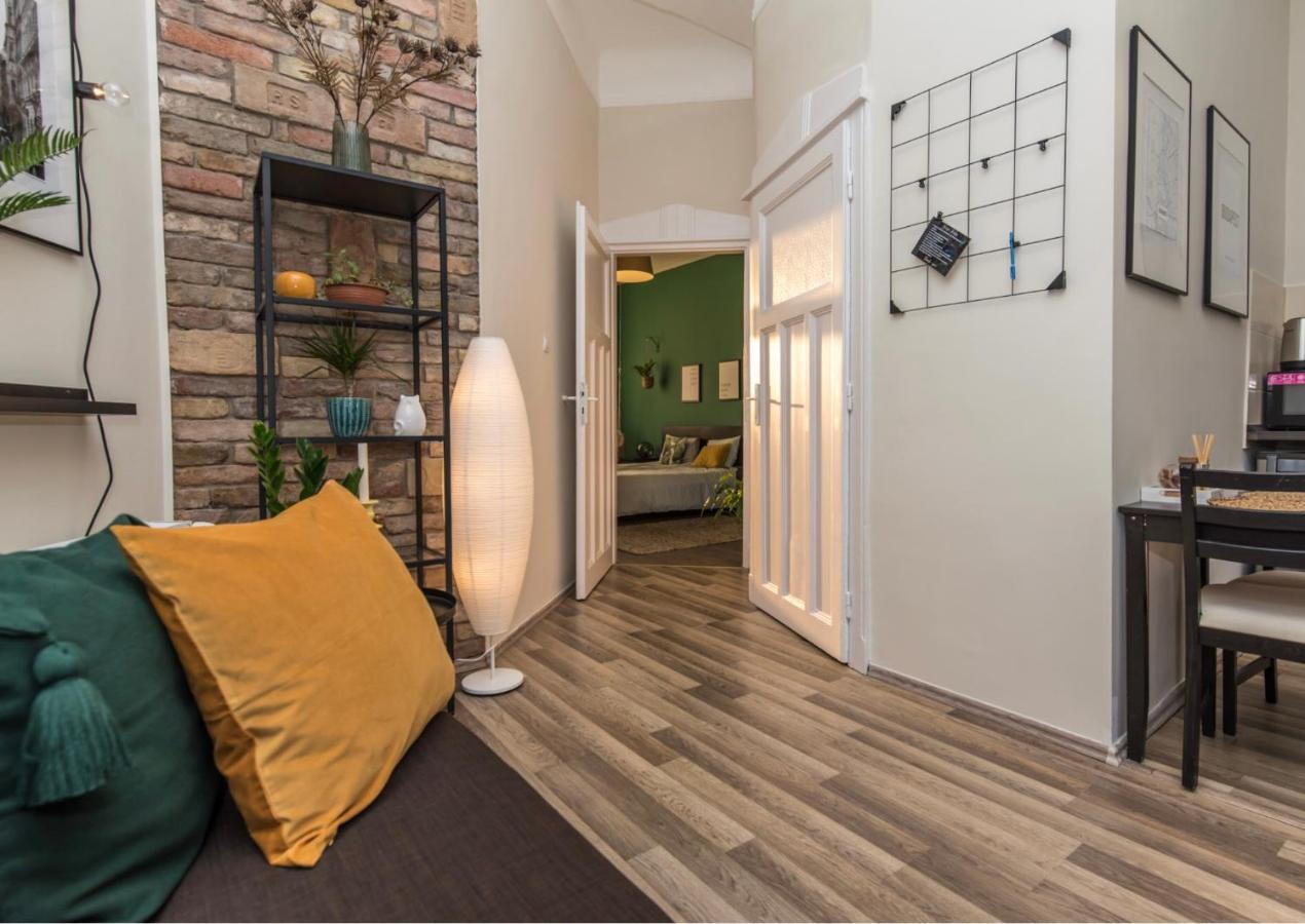 Cozy Nest In The Heart Of Budapest Apartment Ngoại thất bức ảnh